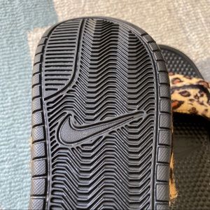 leopard print sliders nike